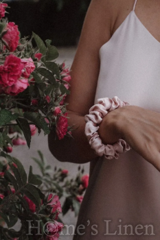 Ластик за коса 100% естествена коприна стил Scrunchie "Blush Pink" стандартен размер