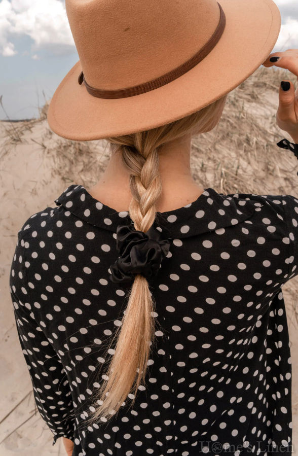 Ластик за коса 100% естествена коприна стил Scrunchie "Black" стандартен размер