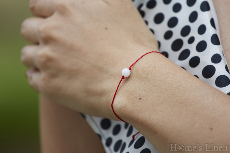 Red silk thread with mother of pearl "Snow" 